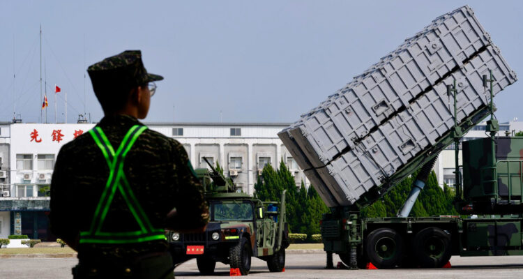 Taiwán realiza pruebas con misil supersónico en medio de tensiones con China