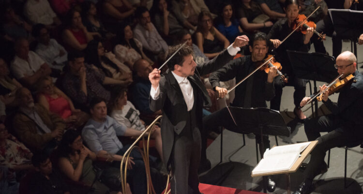 Con funciones únicas: Teatro Municipal de Santiago se prepara para abrir temporada 2025