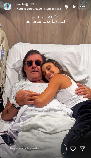 Tita Ureta junto a Emeterio en clínica por pre infarto