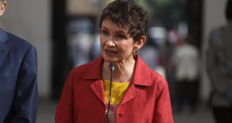 Tohá por críticas a millonarios traspasos de Corfo: “Ojalá no perdamos tiempo en ver debajo del agua”