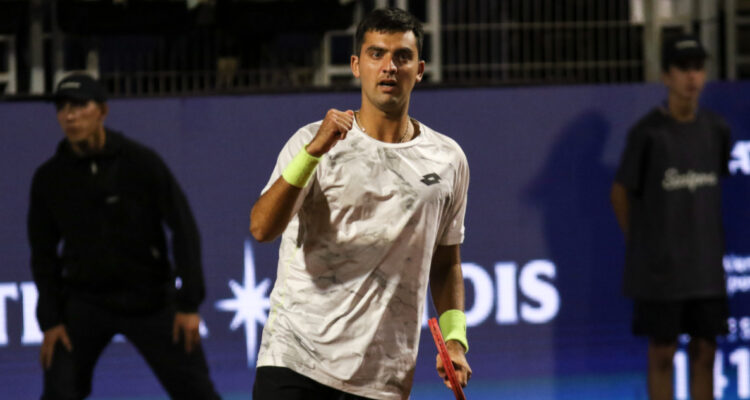 Tomás Barrios gana archivo