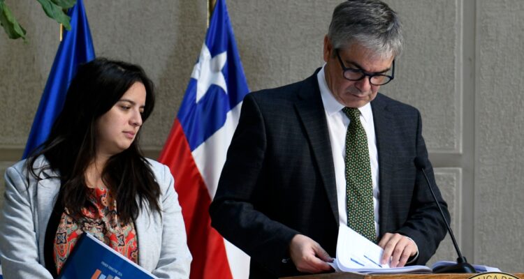 Hacienda descarta alguna “acción por fuera del marco legal” en traspasos del Corfo por $3,4 billones