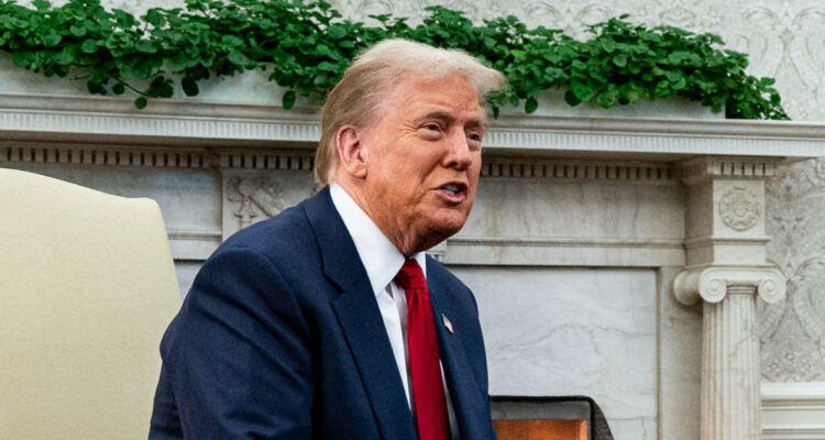Para ahorrar: Trump busca reducir el número de empleados públicos y sindicatos alertan eventual “caos”