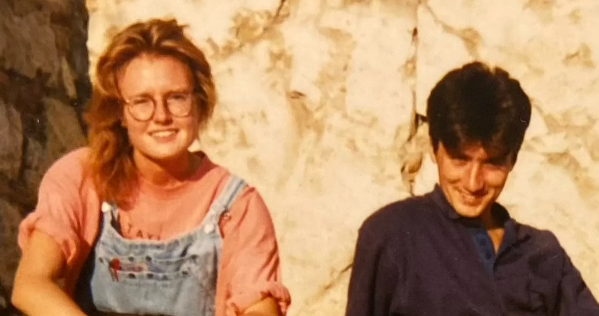 Nina y Derek, dos extraños que terminaron casados tras pasar dos días atrapados en un tren