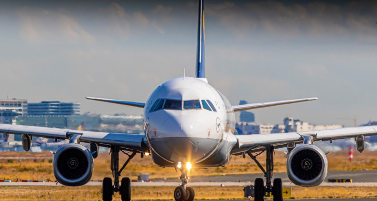 “Hay una bomba en el vuelo”: pasajero cambia nombre de wifi de avión en EE.UU y provoca un caos