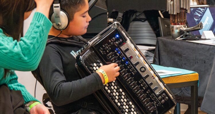 Feria Chilena del Acordeón, Fundación Entre Fuelles