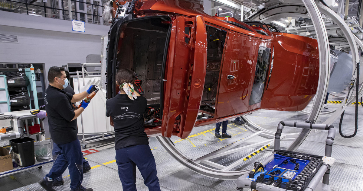 EEUU aplazará en un mes los aranceles para los automóviles provenientes de México y Canadá