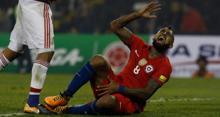 Arturo Vidal ante Paraguay 2017