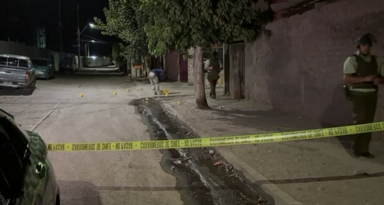 Nuevo asesinato en la capital: mujer fue ultimada a tiros afuera de su casa en Colina