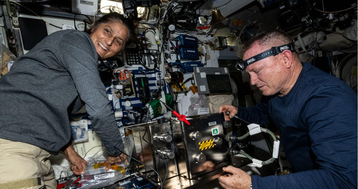 Astronautas Butch Wilmore y Suni Williams quienes están varados hace 9 meses en el espacio