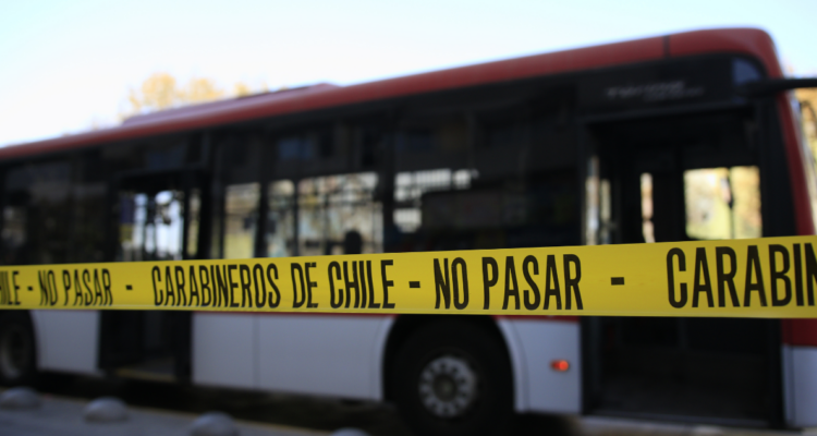 Detienen a chofer RED que atropelló a pasajero al que no le abrió la puerta en Providencia