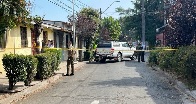 Balacera en Quinta Normal deja a un conductor asesinado de un disparo en la cabeza