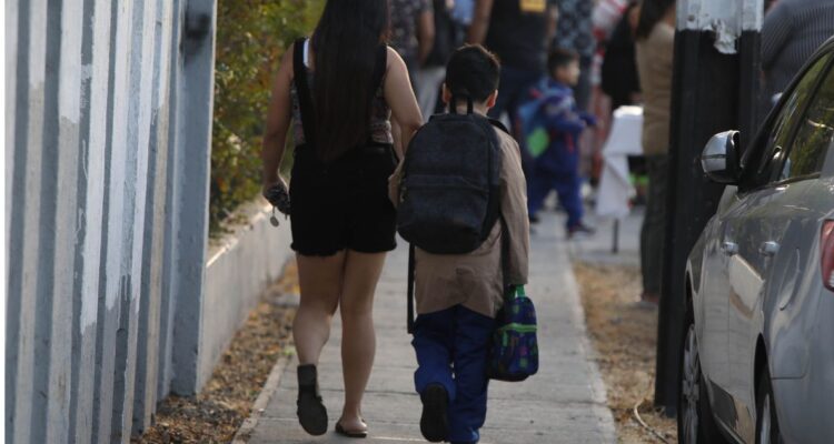 Cómo funciona la banda horaria que tienen madres y padres para llegar más tarde al trabajo