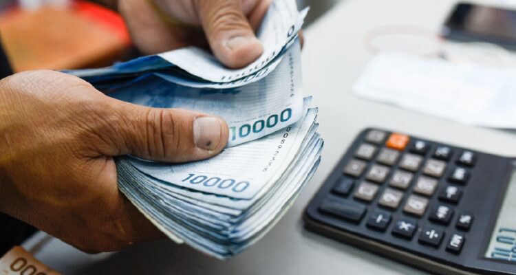 A quiénes les corresponde el tercer último pago del Bono Marzo Aporte Familiar Permanente 2025 y cuáles son los requisitos y fechas.