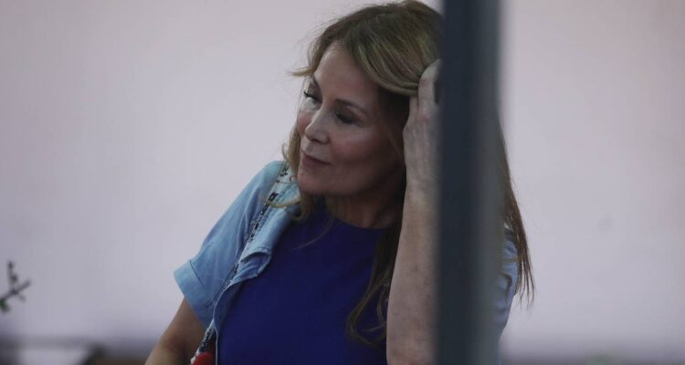 Rechazan revisión de cautelares para Cathy Barriga: continuará tras las rejas