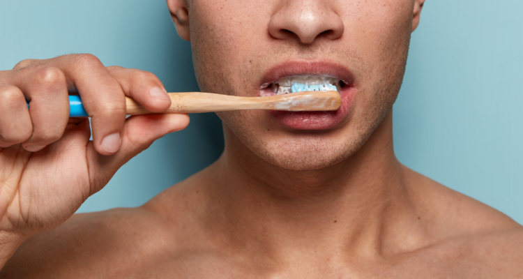 ¿Lo estás haciendo de forma correcta? Cuáles son los 6 errores más comunes en el cepillado dental