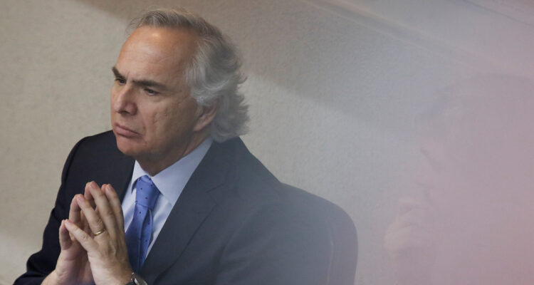 Caso Audio: Exministro Chadwick prestó declaración en investigación contra exfiscal Guerra