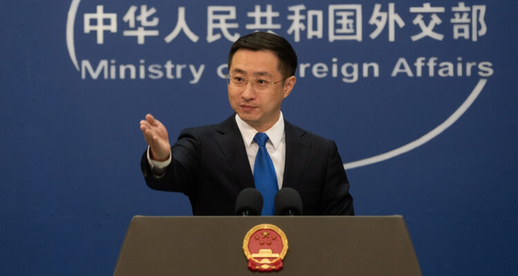 China advierte que resistirá “hasta el final” los nuevos aranceles impuestos por EE.UU.