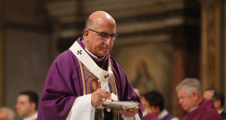Cardenal Chomali llama al retail a no abrir en viernes santo y respetar a los trabajadores