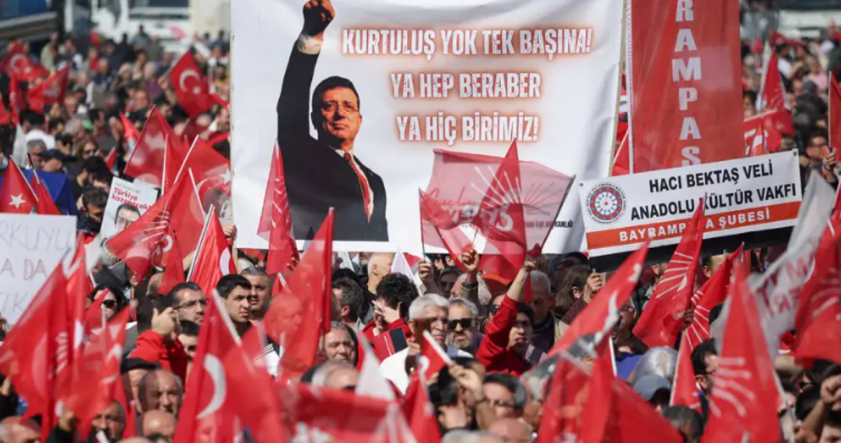 Cientos de miles de turcos protestan contra detención de Imamoglu