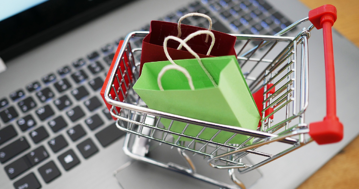 Vestuario, calzado y accesorios: los rubros que tuvieron más compras informales en Chile en 2024