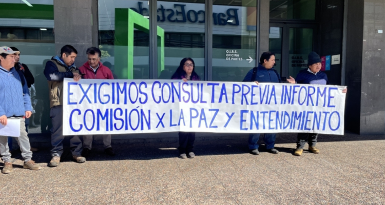 Comunidades pidiendo consulta previa a informe de Comisión para la Paz