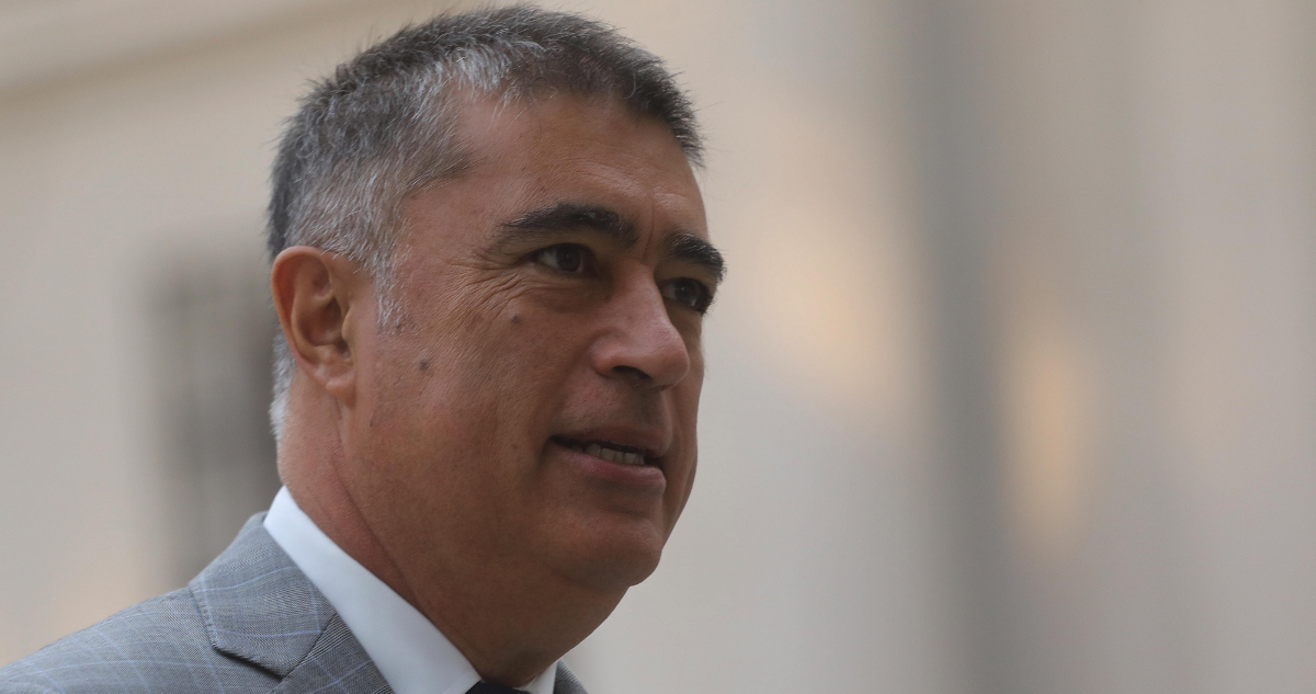 Desbordes dice no subirá el monto negociado con profesores y evalúa “acciones legales” contra Hassler