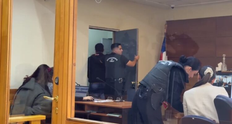 Prisión preventiva para sujeto que apuñaló a carabinero en micro de Valparaíso