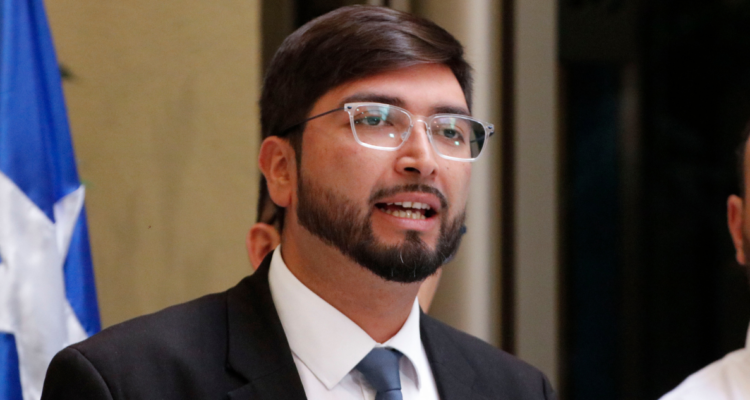 diputado malla cambio de hora