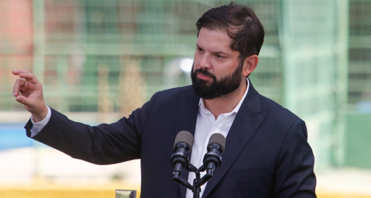 El guiño de Boric al “criptofiasco” de Milei en discurso sobre el avance de las tecnologías