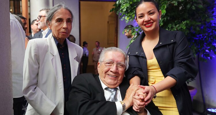 elvira hernandez y valentin trujillo en premios nacionales