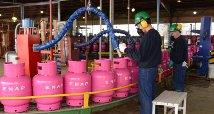 Carga de gas en instalaciones de ENAP