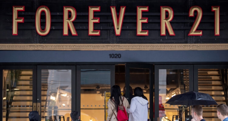 Forever 21 vuelve a declararse en bancarrota en EEUU y lanza una indirecta a tiendas como Shein