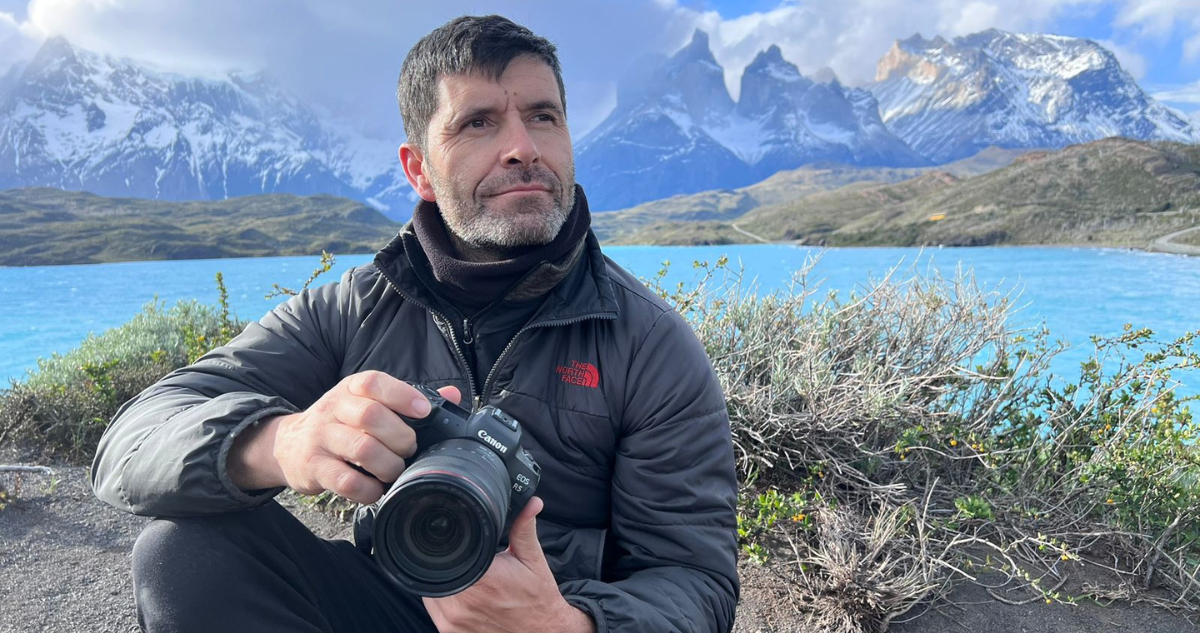 "Cazador de Volcanes" relata cómo esperó por 8 años para sacar la foto ganadora: "No podía ser mejor"