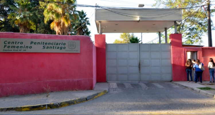 Gendarmería presenta en cárcel de la RM nueva medida para mejorar espacios de internas con sus hijos