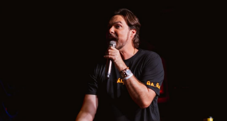 George Harris en show en Miami donde dedicó rutina a su paso por el Festival de Viña