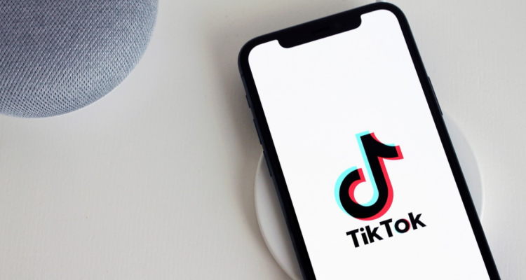 Gobierno de Albania anuncia el cierre de TikTok por un año con el fin de proteger niños