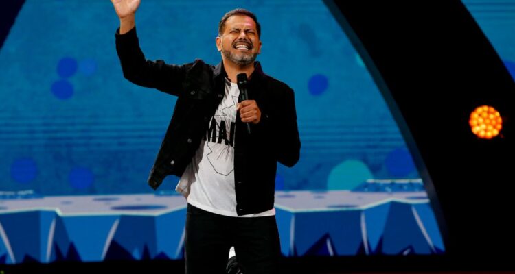 Pedro Ruminot llega Viña por tercera vez: los humoristas que más veces estuvieron sobre la Quinta