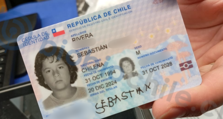 Hombre fue a buscar su nuevo carnet, pero se lo entregaron con foto y firma de cuando tenía 9 años