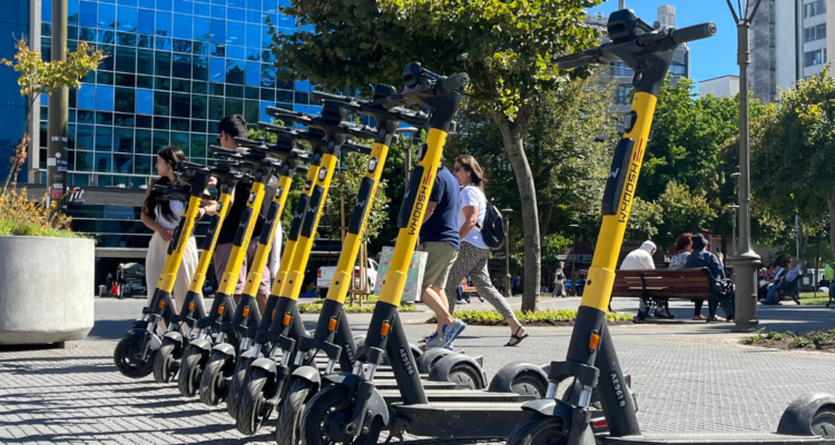 Municipio de Concepción evaluará continuidad de scooters tras complejidades de convivencia vial