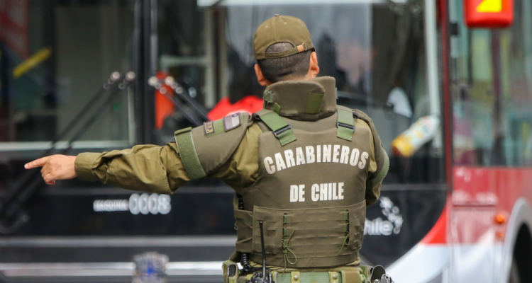 Carabinero en servicio es apuñalado durante procedimiento en Cerro Playa Ancha de Valparaíso
