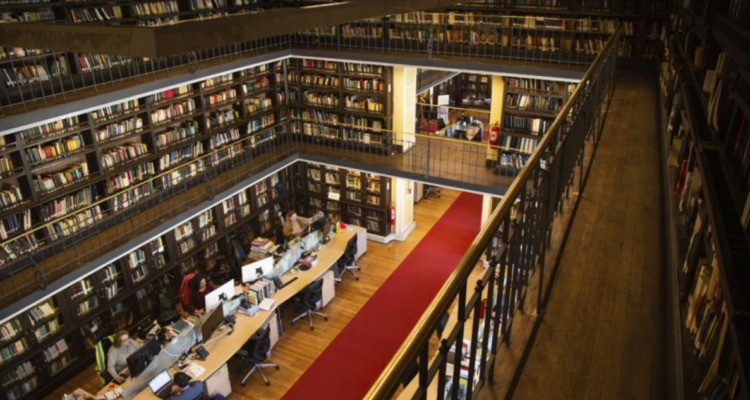 Exsenador Carlos Canteros acusa irregularidades en administración de la Biblioteca del congreso Nacional