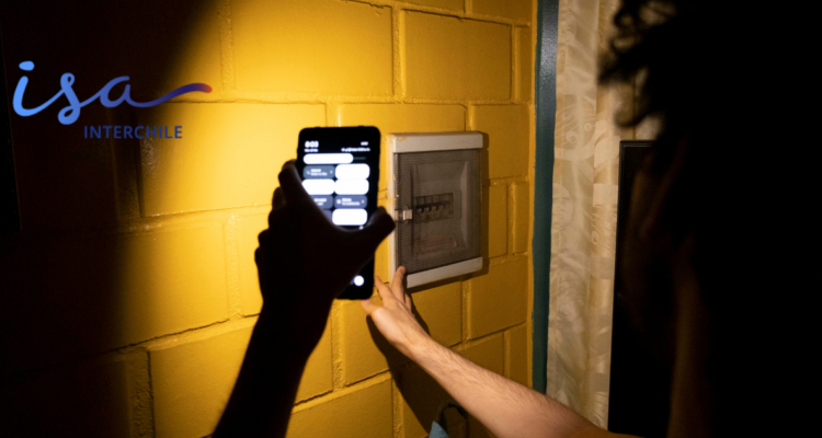 La magnitud del apagón, que afectó desde Arica hasta Puerto Montt durante 12 horas, exige una respuesta inmediata