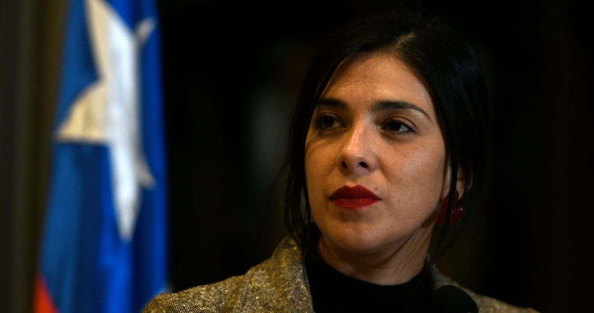 “Estará a disposición”: bancada del PC respalda a Cariola tras allanamiento por caso Sierra Bella