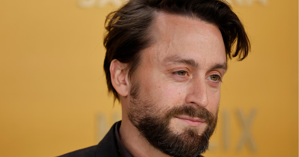 Kieran Culkin en los Bafta en referencia a su primer Óscar