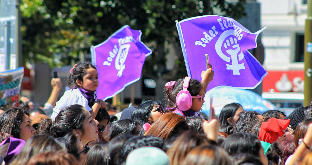 debate por feminismo, Una derecha que niega las desigualdades sociales no es feminista