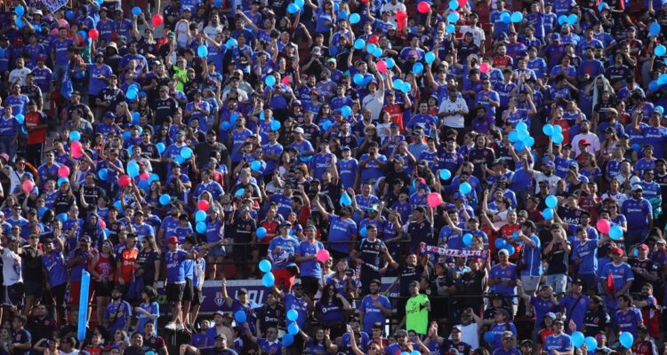 La U recibirá a Botafogo con aforo completo en el Estadio Nacional.