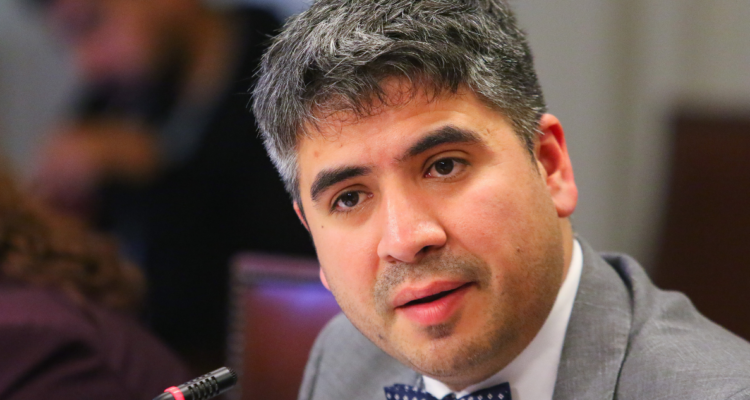 Lagomarsino acusa que Tohá debía conocer informes de gastos reservados de Monsalve, según Contraloría