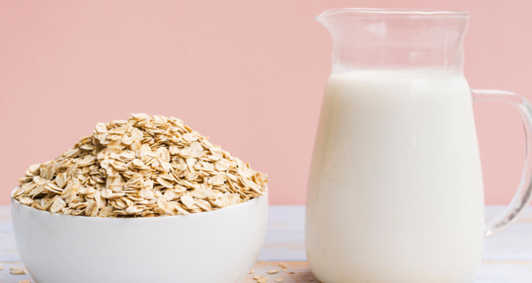 ¿Es saludable la leche de avena? Los aportes y desventajas que tiene este producto de origen vegetal