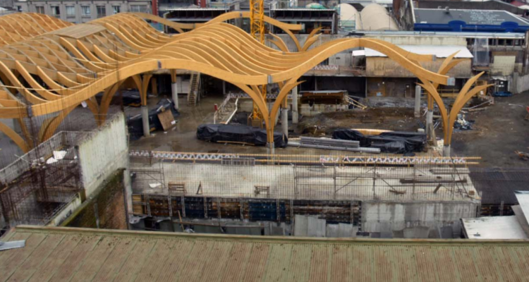 Obras de veredas que rodean el Mercado Municipal de Temuco